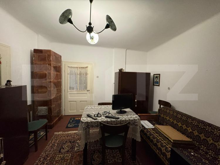 Casă 3 corpuri • Central Geoagiu • 657 mp teren • Garaj & utilități