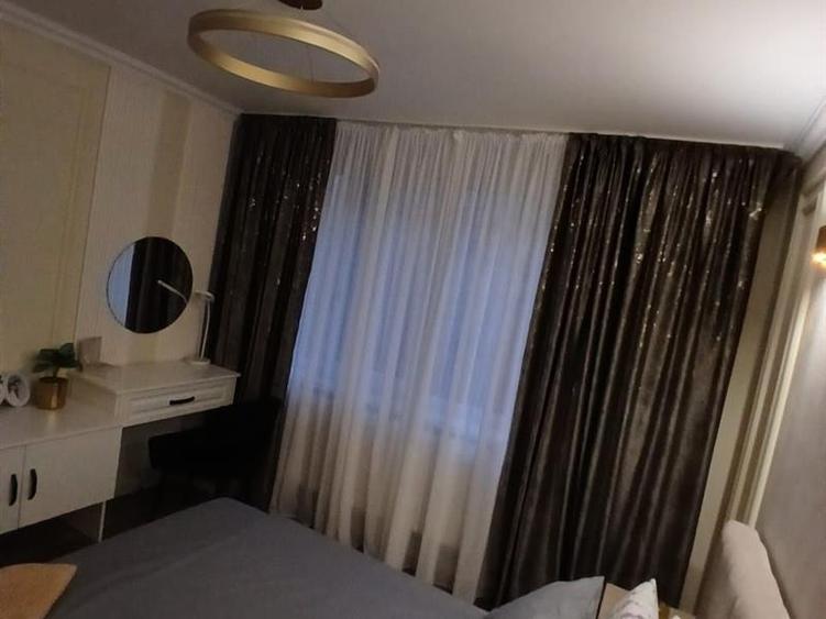 Vand apartament 48mp semidecomandat,et.1,zona foarte buna, complet renovat