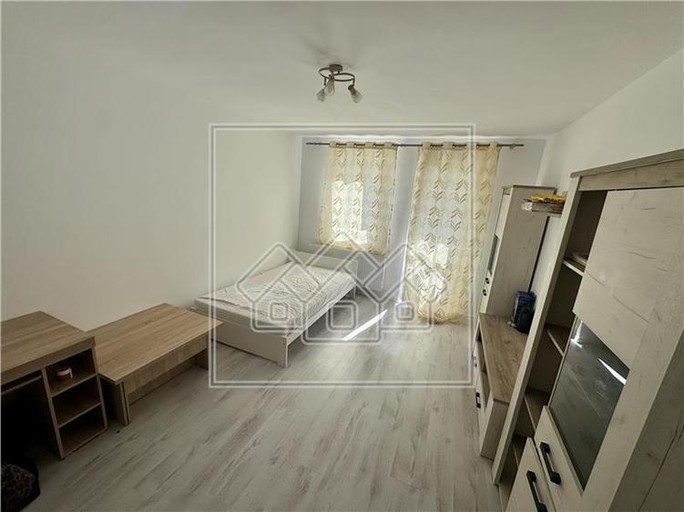 Apartament mobilat modern, 2 camere, gradina