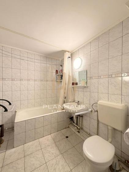 Apartament 2 camere – decomandat, Str. Dobrogei, zona Teren atletism