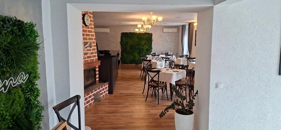 PROPRIETAR, inchiriez spatiu comercial ultracentral
