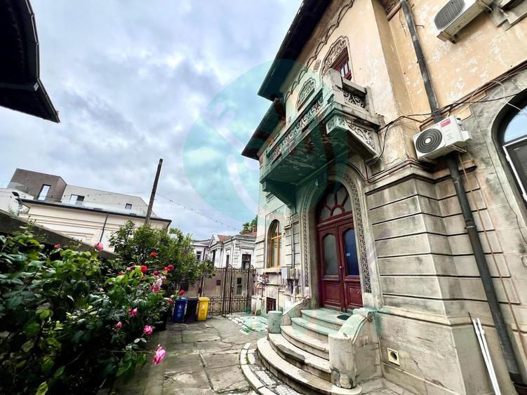 Apartament în vilă interbelică Unirii – Carol | | Curte | Ideal cabinet/birou