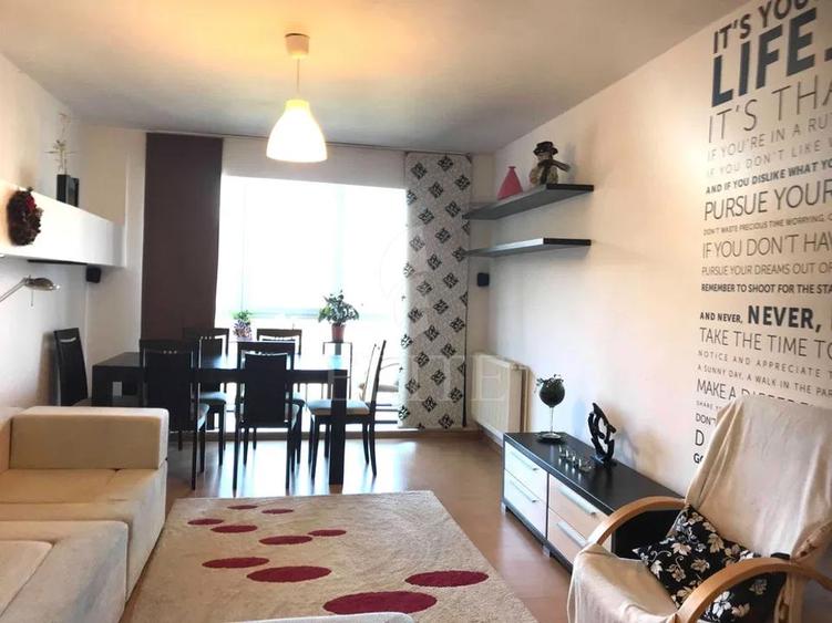 Apartament 2 camere în zona CASA RADIO