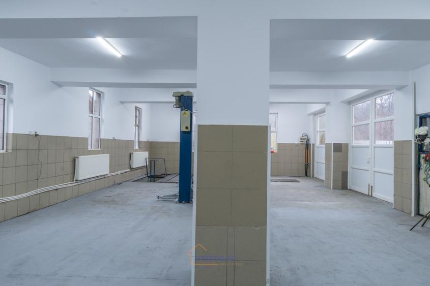 Ansamblu comercial: birou + open space + hală service, curte 550 mp