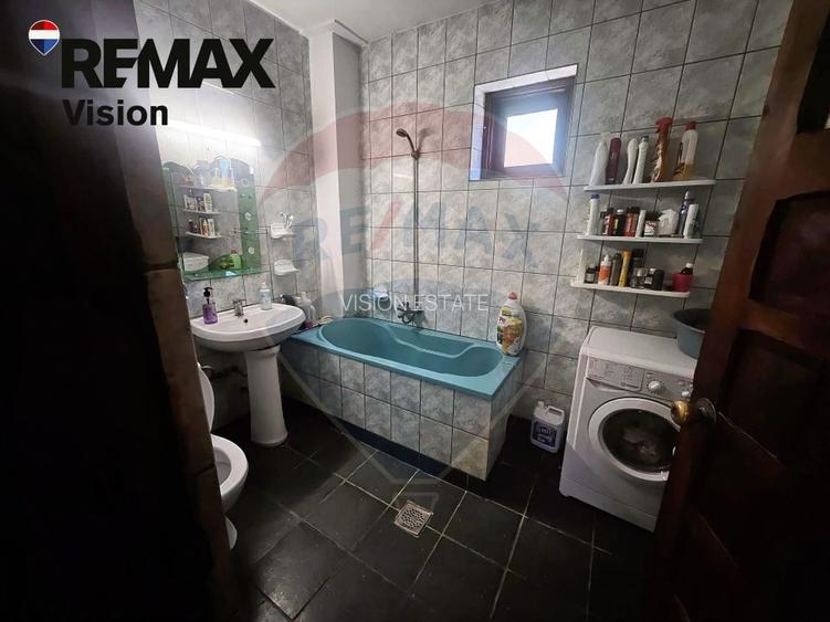 Oportunitate Unică în Centrul Craiovei Casă cu 5 Camere și Garaj - 11