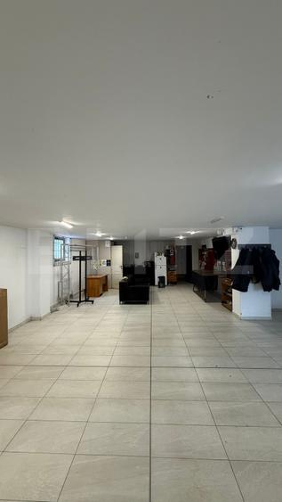 Spatiu comercial versatil, 120 mp, 2 parcari, zona Plopilor Vest