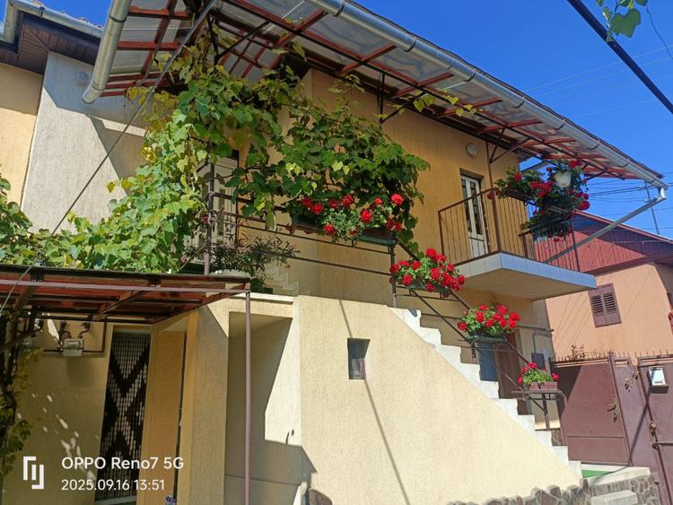 Casă de vânzare în Reghin sau schimb cu apartament în Reghin Tg Mureș sau Brașov