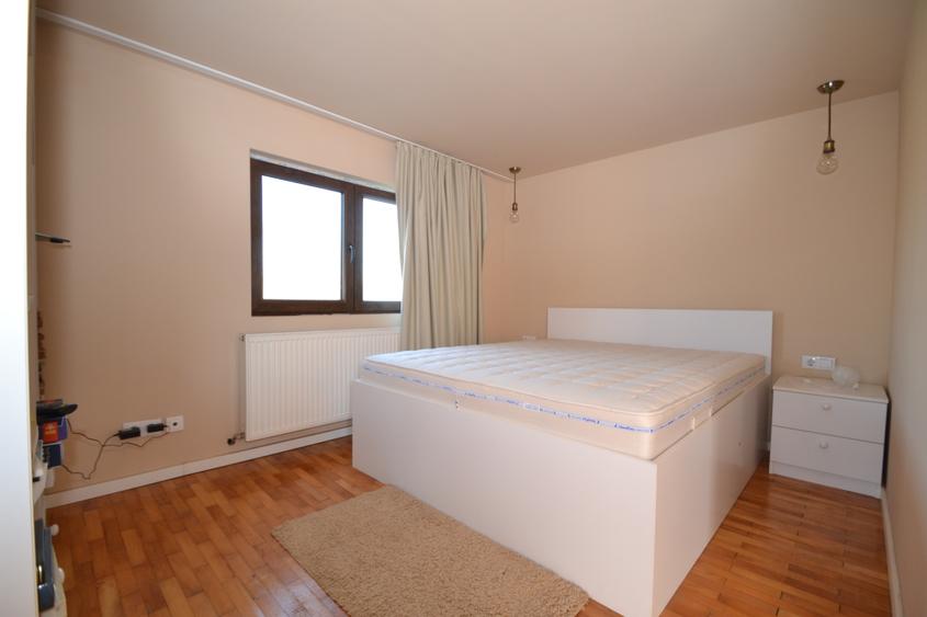 Casa cu teren de 5165 mp, in Becicherecu Mic ,la artera principala