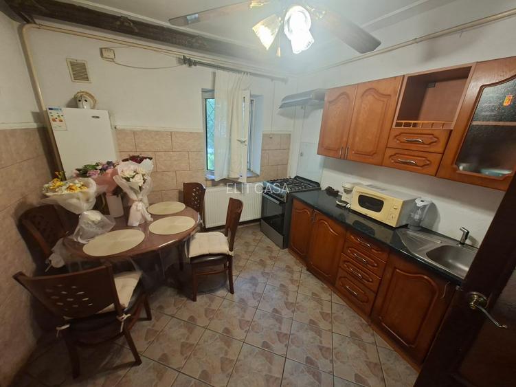 Apartament cu 2 camere decomandat, zona Targu Cucu - 7