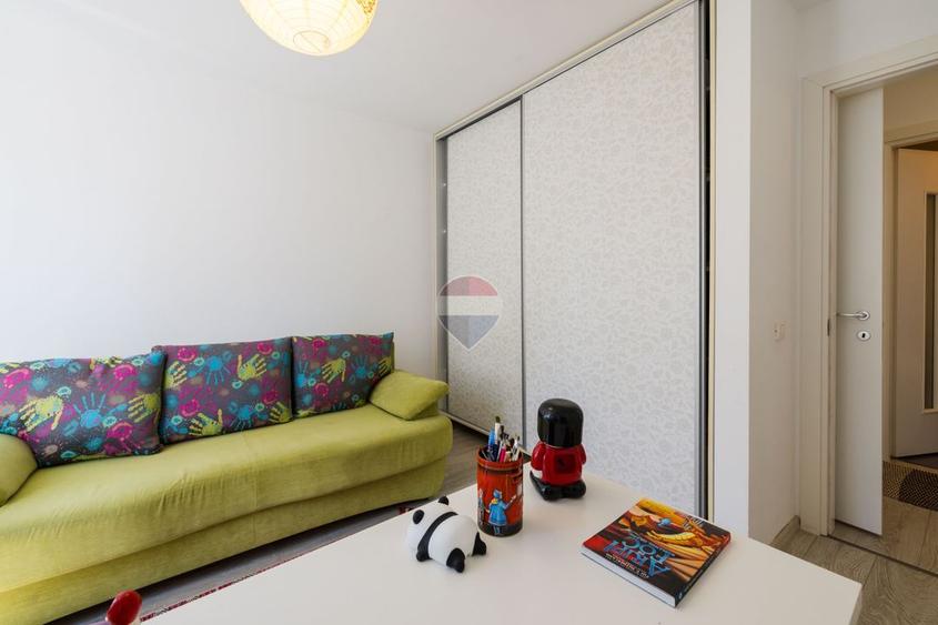 Apartament 3 camere | 75 mp | 2 băi | parcare + boxă | Tractorul