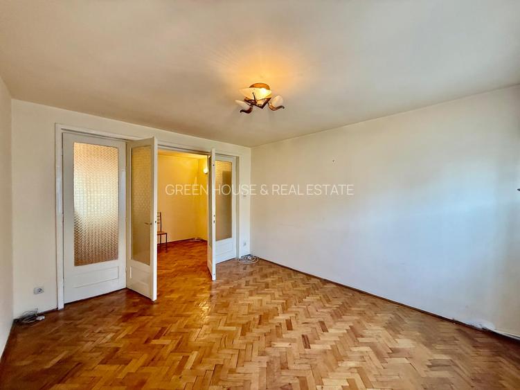 Apartament cu 4 camere-2 balcoane- zona Piata Centrala - 35