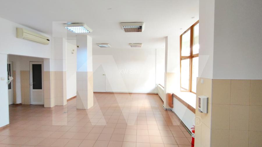 SPATIU COMERCIAL DE INCHIRIAT VALEA AURIE 102 mp - 2