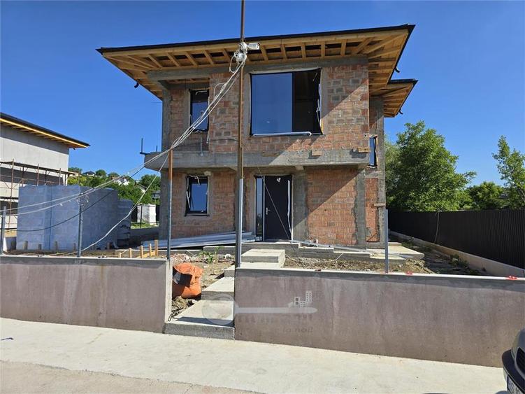 Casă Premium Miroslava | 4 Camere | Fotovoltaice 5 kW | Clasa A | Comision