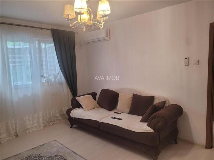 Apartament 3 camere semidecomandat, zona Orizont - 3