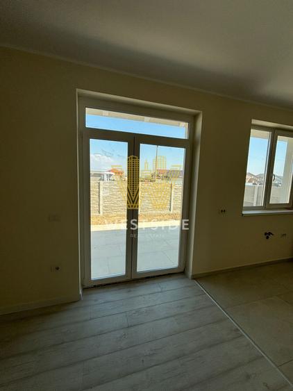 Duplex pe parter de vanzare, in Bucovat