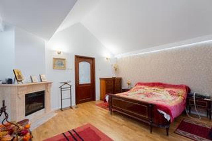 Vand - Schimb  Vila Lux D+P+M  SU= 200mp Teren 426mp Tatarasi str Stejar, cu ap