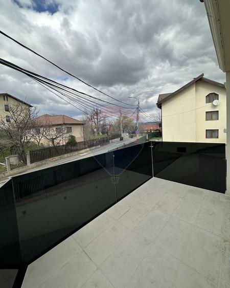 Casă de închiriat | 4 camere | Rooftop 60 mp | Andrei Mureșanu
