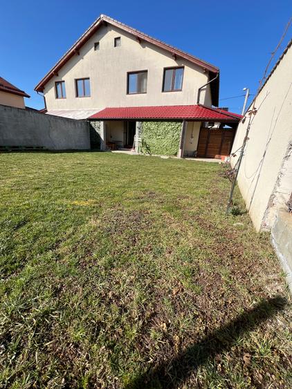 INCHIRIEZ casa 4 camere, tip duplex,renovata,zona Turnisor