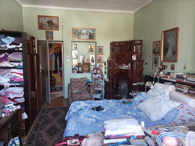 Casa 4 camere libera la vanzare zona Central