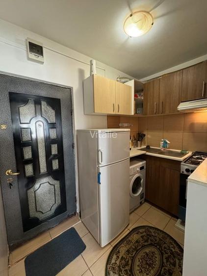 Se închiriază garsoniera , Bulevardul Poitiers 2 , are 20 mp, etajul 2/4  - 5