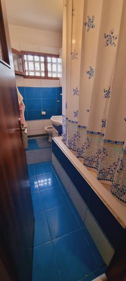 Apartament 3 camere Podu Ros la bulevard,renovat,et.3/4,cod:155046