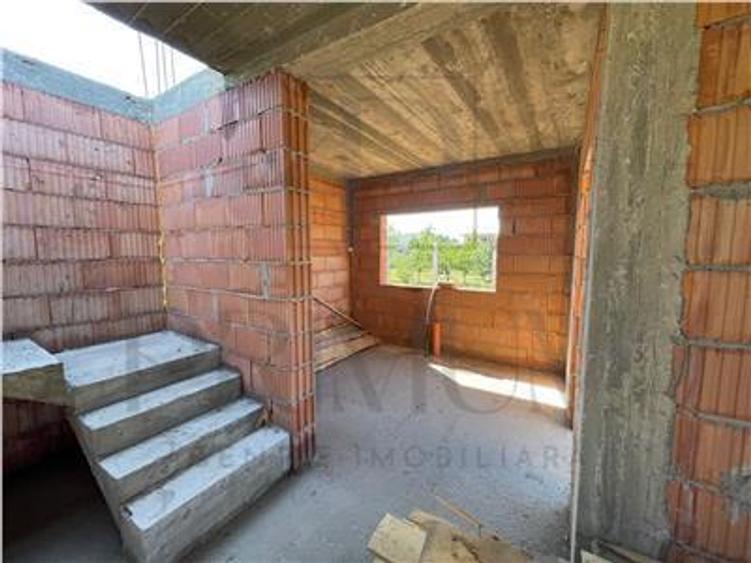 DUPLEX, Mosnita Veche, finisaje la alegere