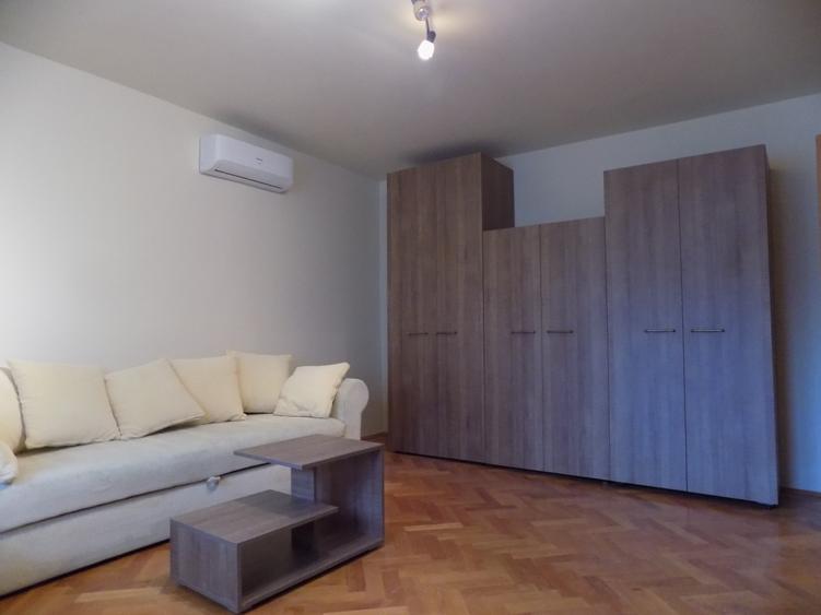Apartament 1 camera, BALCON, centrala proprie , deosebit Complex Studentesc
