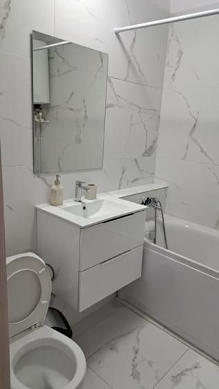 Particular închirie ap 2 camere et6 zona tineretului cu loc de parcare, 550 eur