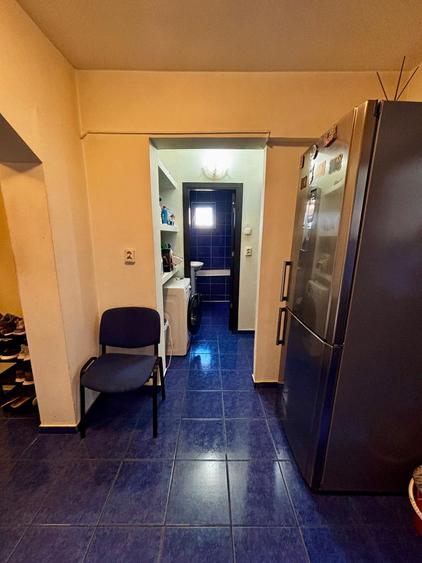 VANZARE APARTAMENT 2 CAMERE DECOMANDAT ZONA MALU ROSU, PLOIESTI