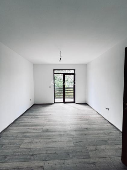 AV700 Duplex 5 camere, Chisoda, la asfalt, zona linistita, P+1E - 2