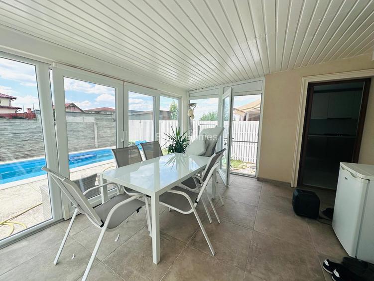 Duplex cu piscina- 4 camere si 2 bai - zona foarte buna- Mosnita Noua - 4