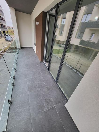 Bloc Nou. Etaj 1. Asfalt. Finisaje de calitate