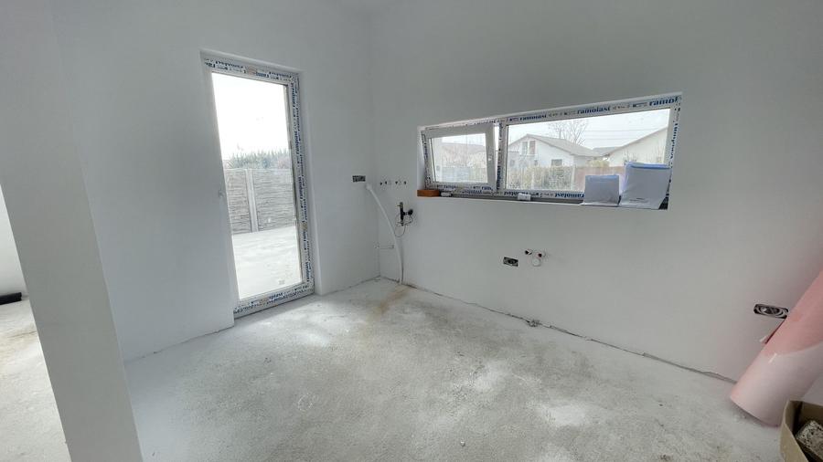 Duplex pe parter de vanzare in Bucovat