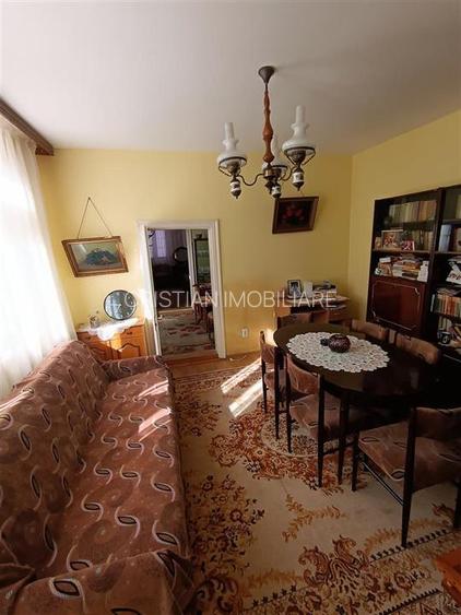 Casa pretabila 2 familii, 6 camere, teren 390 mp, zona Centrala - 22
