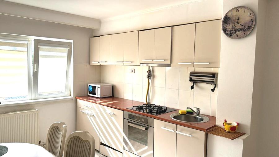 Apartament 3 camere 70mp Central finisat, mobilat si utilat modern 129.000eur
