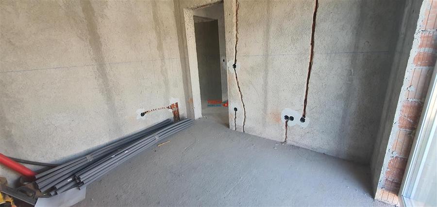Casa noua de vanzare 5 camere 355 mp teren Micesti