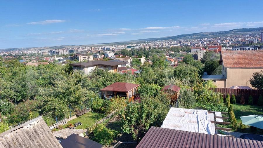 Casă individuală, 2 camere, 490 mp teren, zona străzii Maramureșului