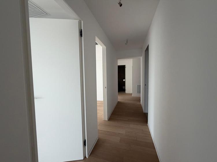 Vanzare - apartament 4 camere - One Lake Club-Floreasca