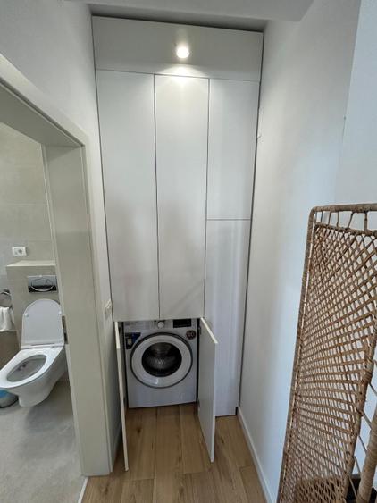 Apartament 3 camere, 2 bai , terasa, 2 locuri parcare subteran + boxa