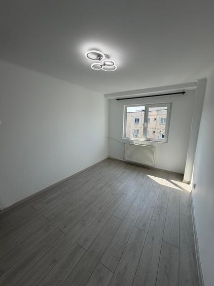 Sebastian, 2 camere, 54mp, decomandat, etaj 8, renovat