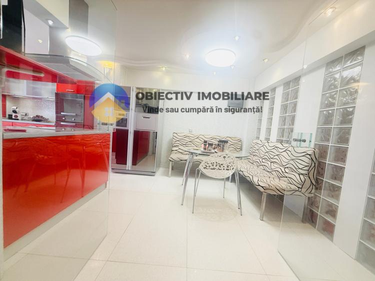 Apartament Spațios Tip Penthouse, în Inima Orașului – Gata de Mutare!