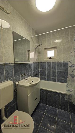 Apartament 2 camere, Dambu Pietros, luminos, proaspat zugravit