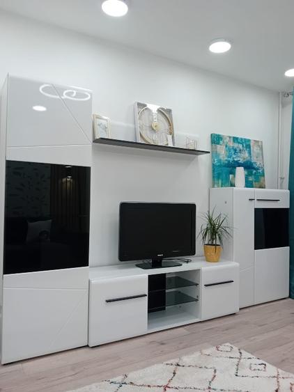 Piata Moghioros,3 minute metrou Parc Drumul Taberei, proprietar, renovat premium