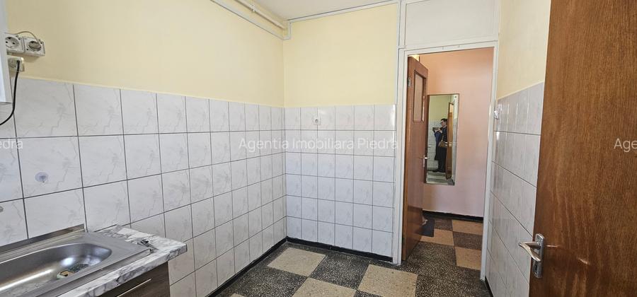 Vand apartament de 2 camere, confort 1 ,semidecomandat,zona Rahovei - 9