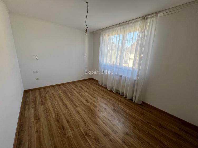 INCHIRIEZ casa 4 camere, tip duplex,renovata,zona Turnisor - 13