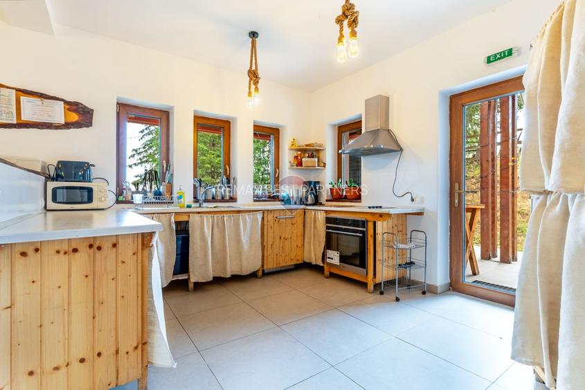Pensiune/Cabana de vanzare Marisel | 3.012 mp | Business turistic