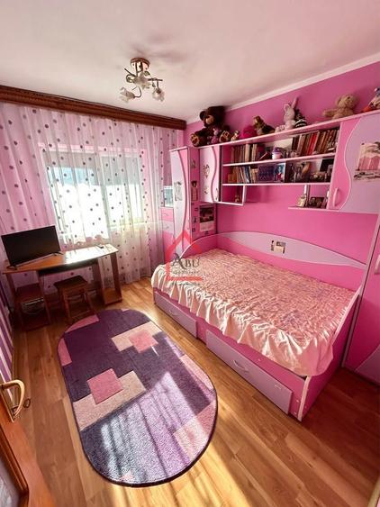 Apartament 4 camere de vânzare | Onești – Zona de Jos | 75 mp | 2 băi