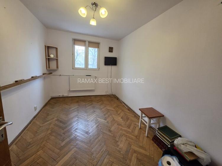 4 camere situat in Titan, la 5 minute de parc IOR, langa Liceul Dante, chiar la - 2