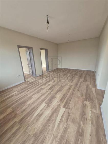 Duplex pe parter - 3 dormitoare - zona foarte buna - gata de mutat