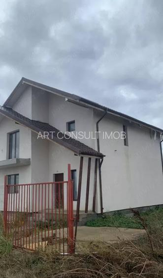 Casa la gri | Berceni | 16 Panouri | 4 Camere | Curte 320 mp | An 2018 - 4